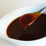 Queso y dulce de membrillo con reducción de malbec